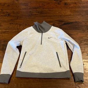 Women’s Nike golf quarter zip jacket
